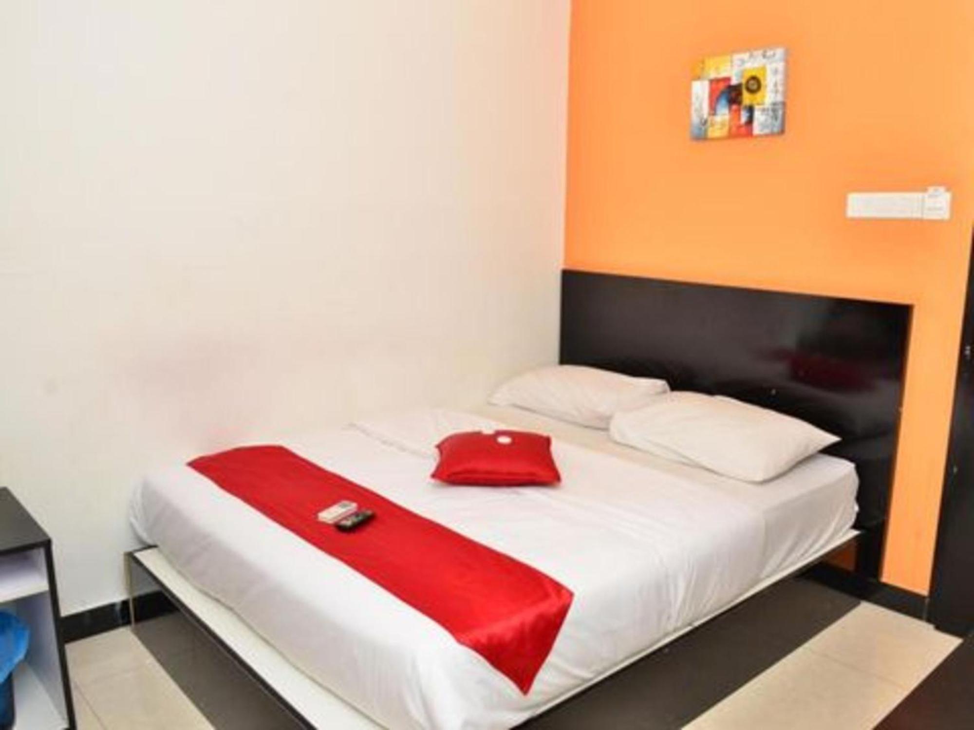 Oyo 91087 Hotel Dspark Port Klang Exterior foto