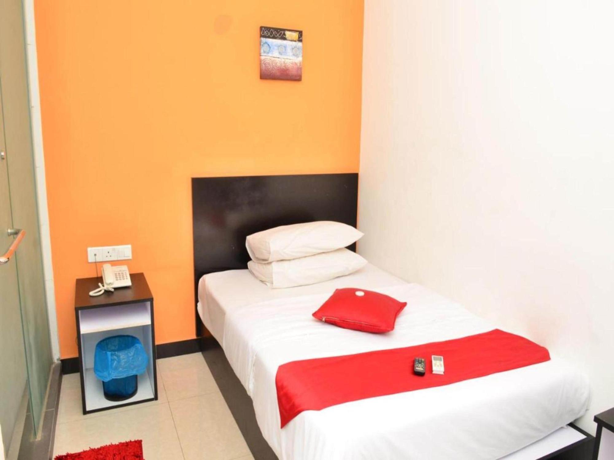 Oyo 91087 Hotel Dspark Port Klang Exterior foto